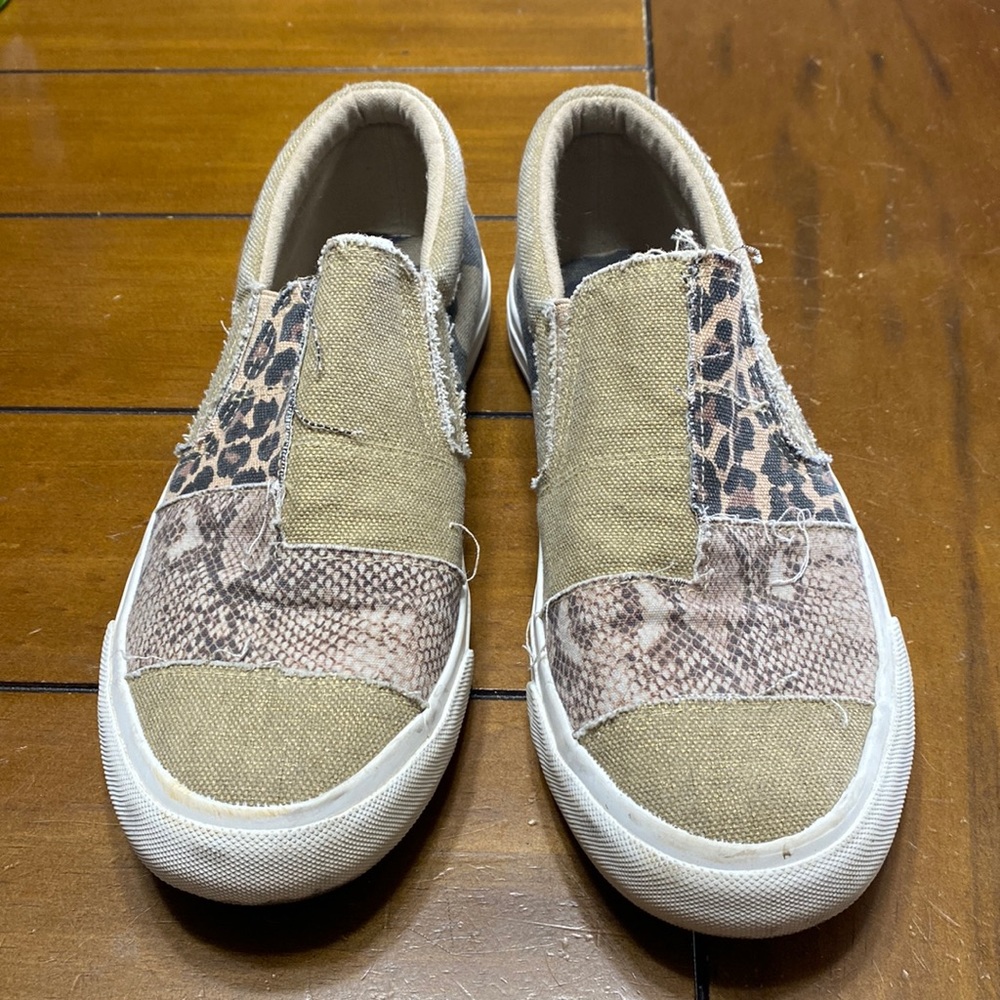 Blowfish Malibu mixed print slip on shoes size 9